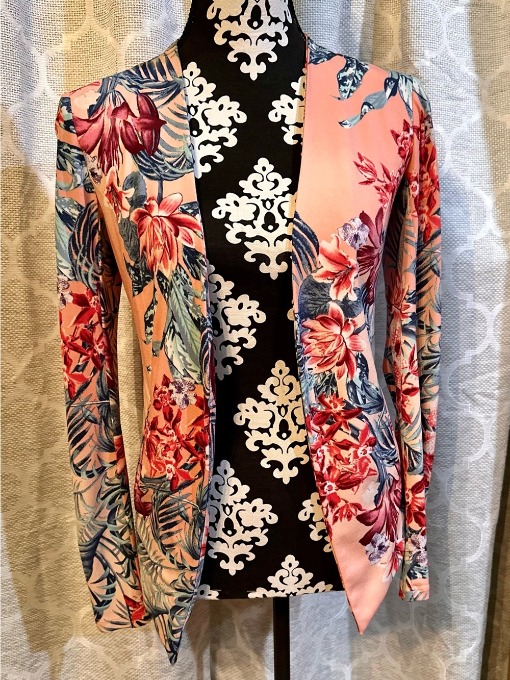 BCBG Floral Open Front lined Blazer Jacket - Pink Floral Print size XS